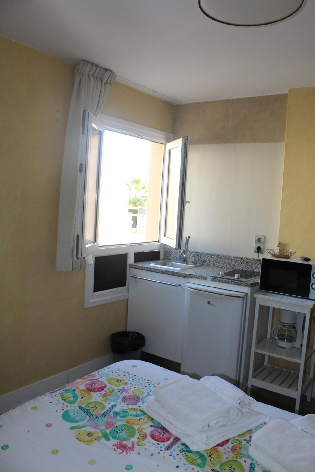 Carihuela Beach Apartamentos Torremolinos Room photo