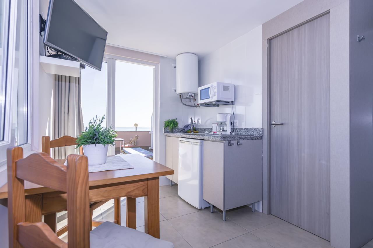 Carihuela Beach Apartamentos Torremolinos Exterior photo